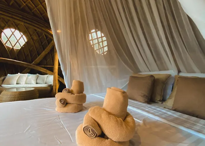 Alamvaya Bali Bamboo House Villa *