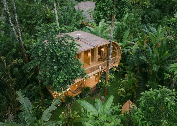 Alamvaya Bali Bamboo House Villa