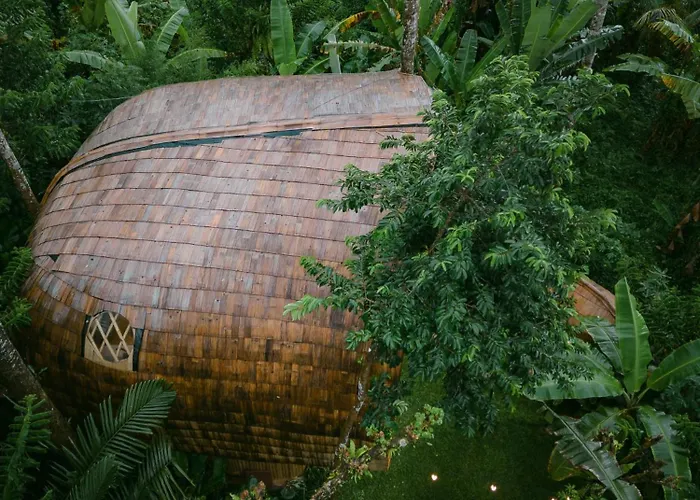 Villa Alamvaya Bali Bamboo House *