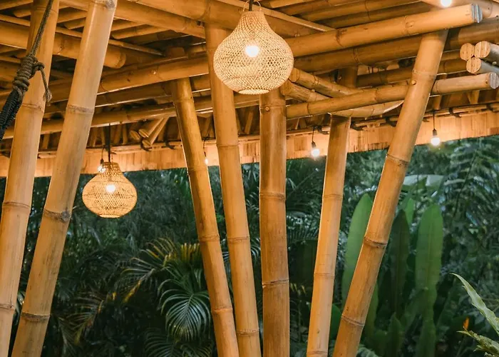 Alamvaya Bali Bamboo House Villa *